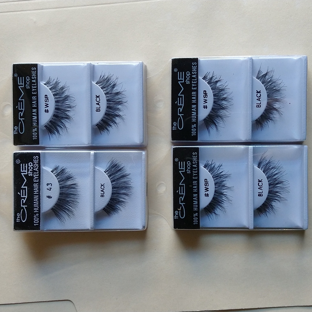 The creme eyelashes.